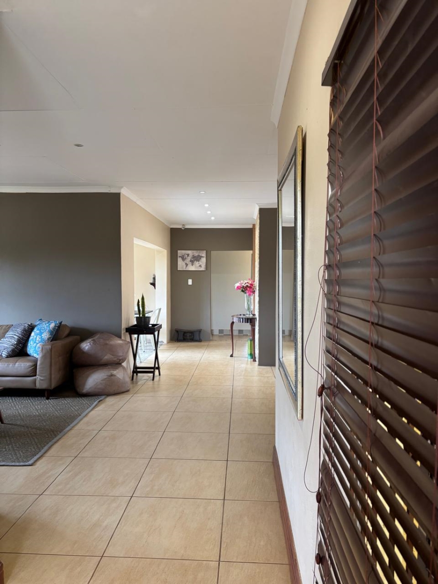 8 Bedroom Property for Sale in Rustenburg Rural North West
